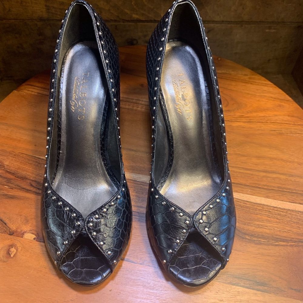 Womens Talbots heels.  Inv 5321a